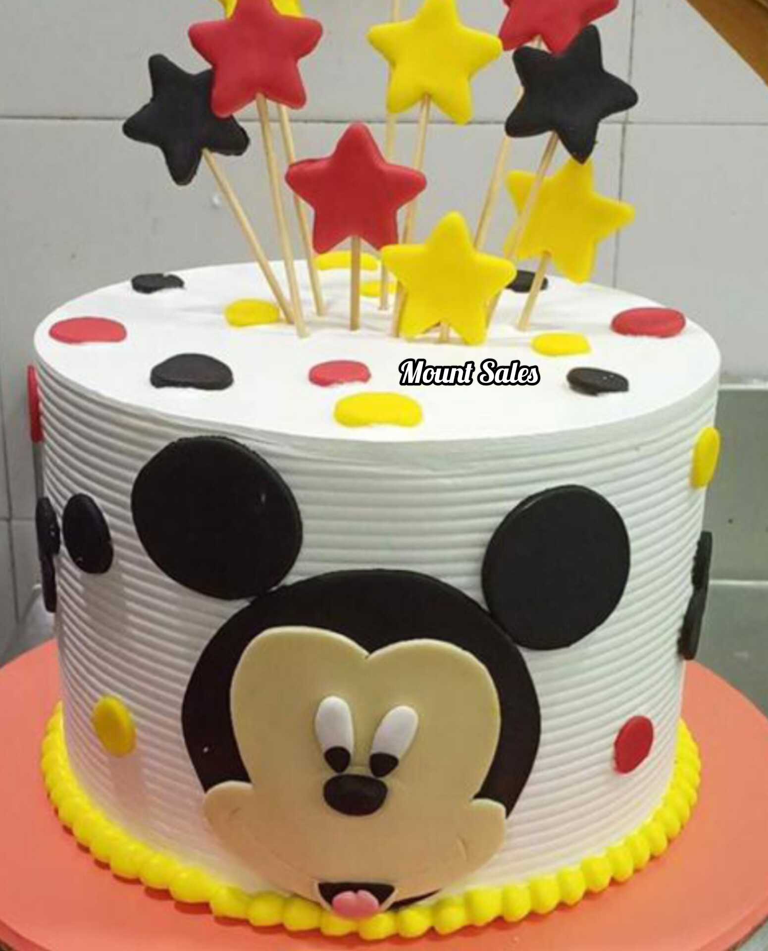 Premium RED N White Velvet Cake